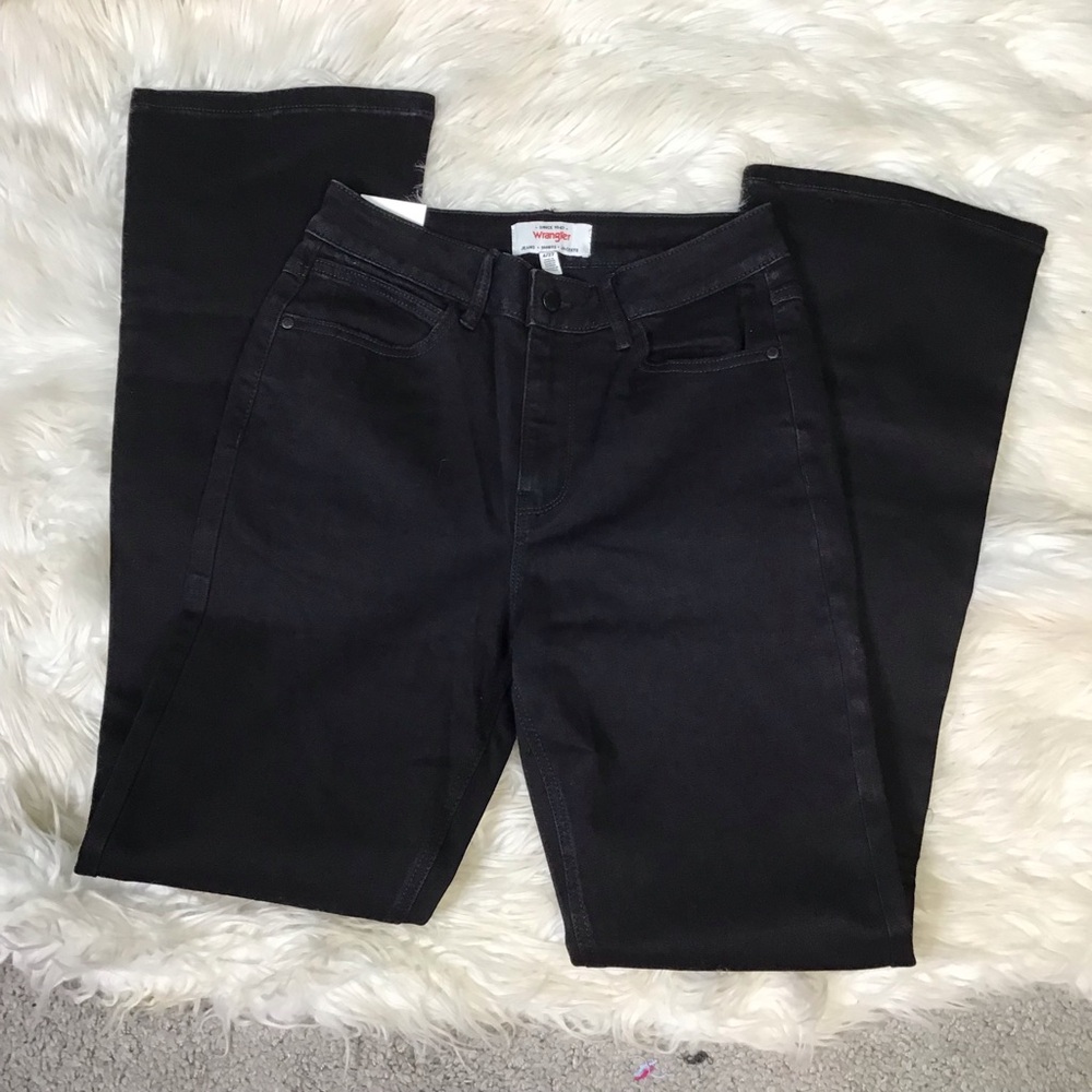 Wrangler Women's  Black high rise boot cut‎ Jeans nwt